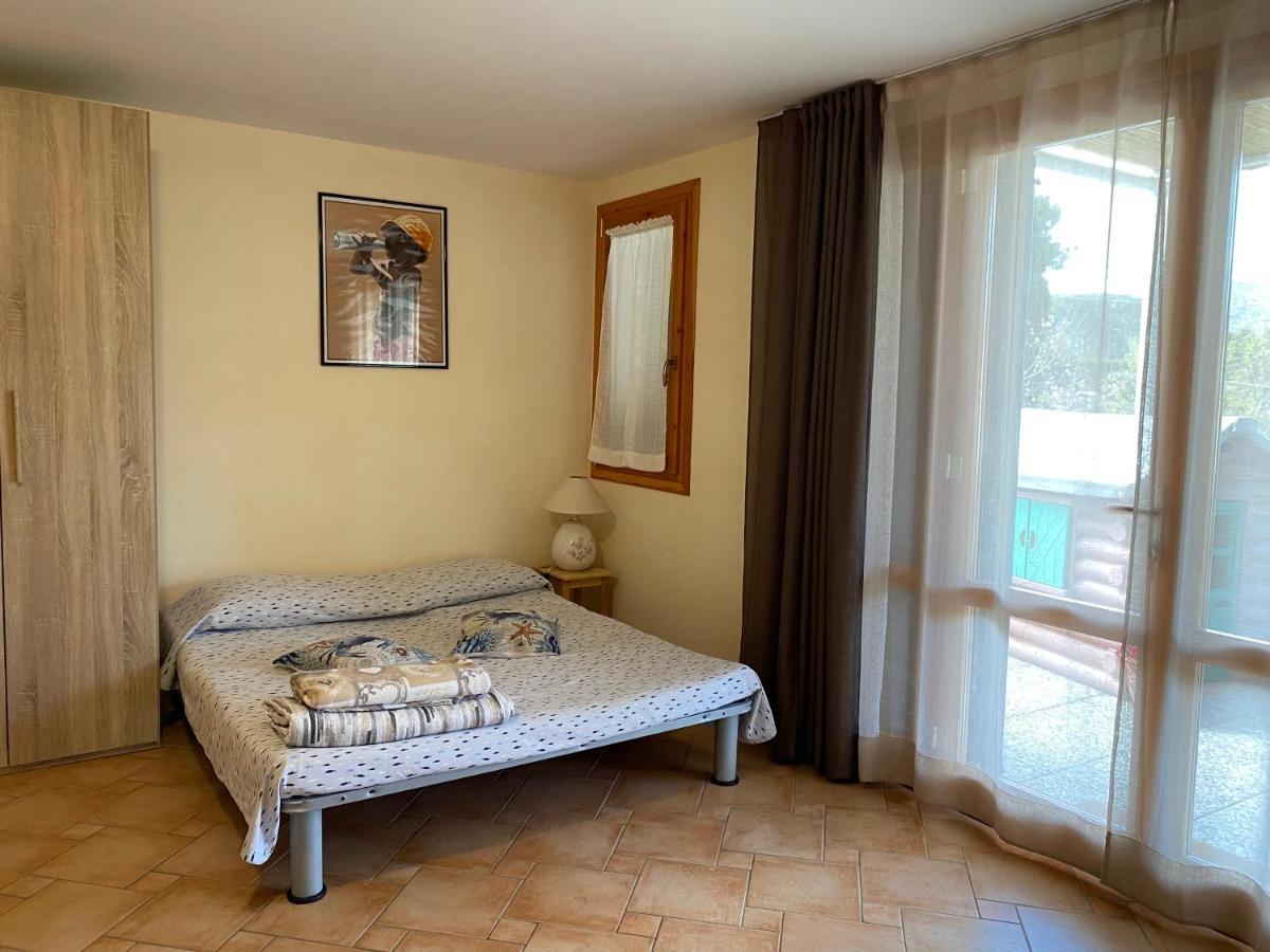 Villetta Di Rosa Procchio  Exterior photo